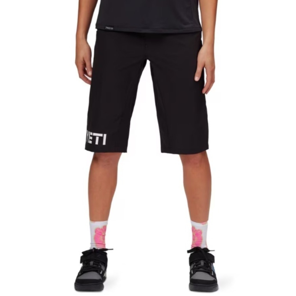 Yeti NWT Shorts Women's Athletic Enduro Racing Short Black